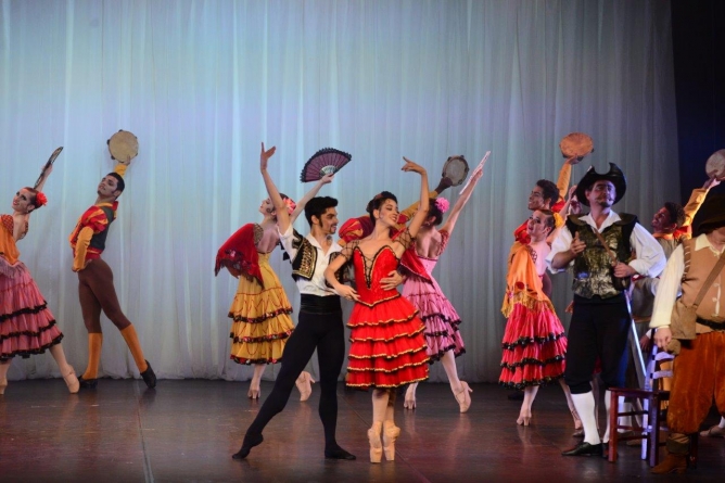 Bolshoi Brasil homenageia os Amigos do Bolshoi